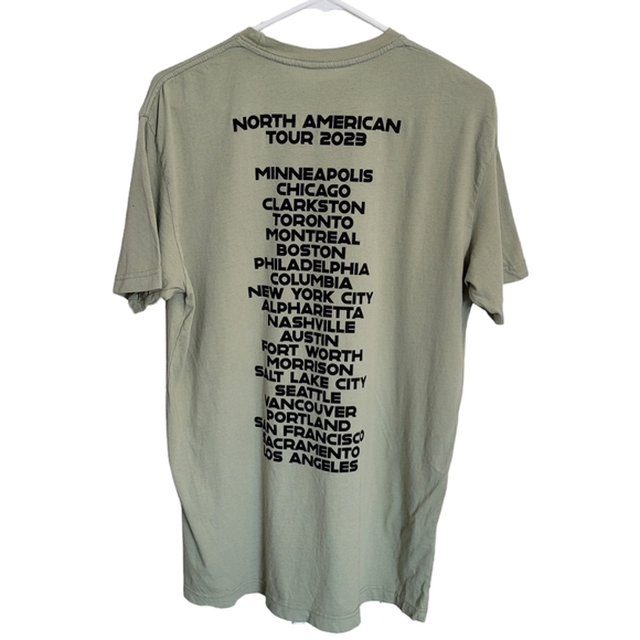 🆕️ Arctic Monkeys Logo 2023 US Tour Tee in Pistachio - Picture 6 of 8